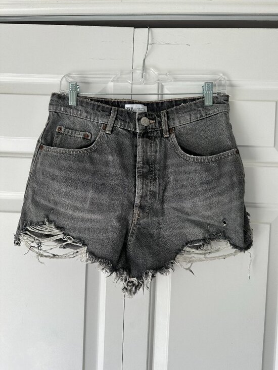 Zara Pants - Zara Black Wash Jean Shorts with Frayed Hem in Size 8